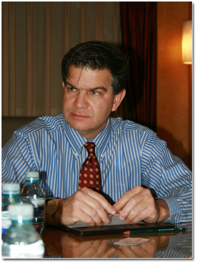 尊龙凯时登录首页国际统计方法副总裁Steve Wise先生接受至顶网记者采访